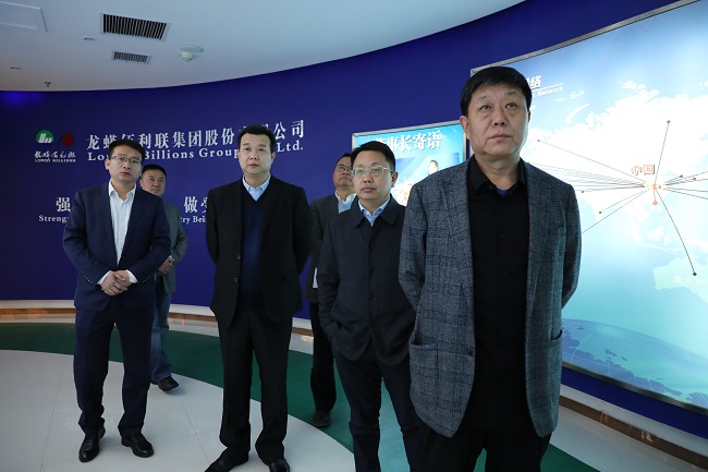 1-ͼΪ�����������ƽ�һ�вι���ҵչ��.jpg